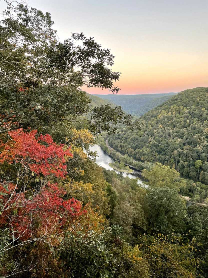 A sunset over the Concho Rim Overlook.