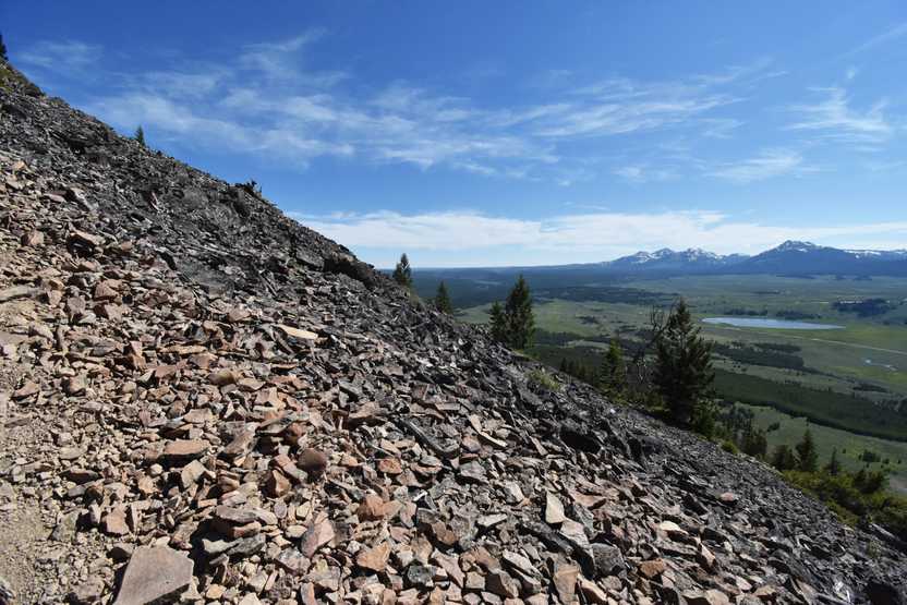 A mountain made up of small rocks on the hike up to Bunsen Peak.