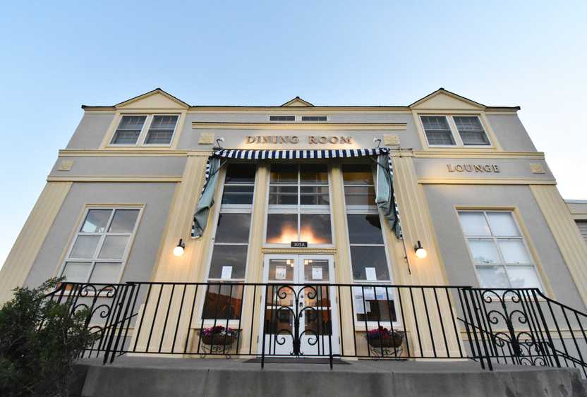The exterior of the dining are of the Mammoth Hot Springs Hotel