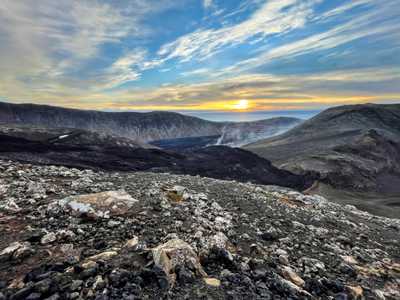 The Ultimate Guide to Renting a Car in Iceland: Tips for Driving, Purchasing Gas and More